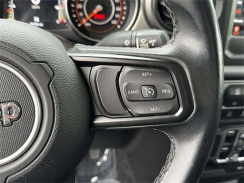 Used 2021 Jeep Gladiator Sport image 10
