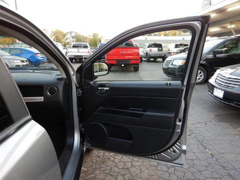 Used 2016 Jeep Compass Sport w/ Power Value Group image 13