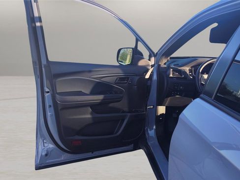 Used 2024 Honda Passport TrailSport image 15