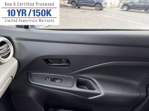 Used 2023 Nissan Versa S w/ S Plus Package image 24