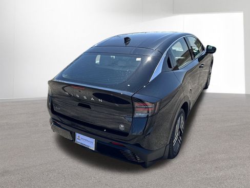 New 2026 Nissan Leaf SV+ w/ Illuminated Package FWD image 32