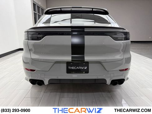Used 2023 Porsche Cayenne GTS image 17