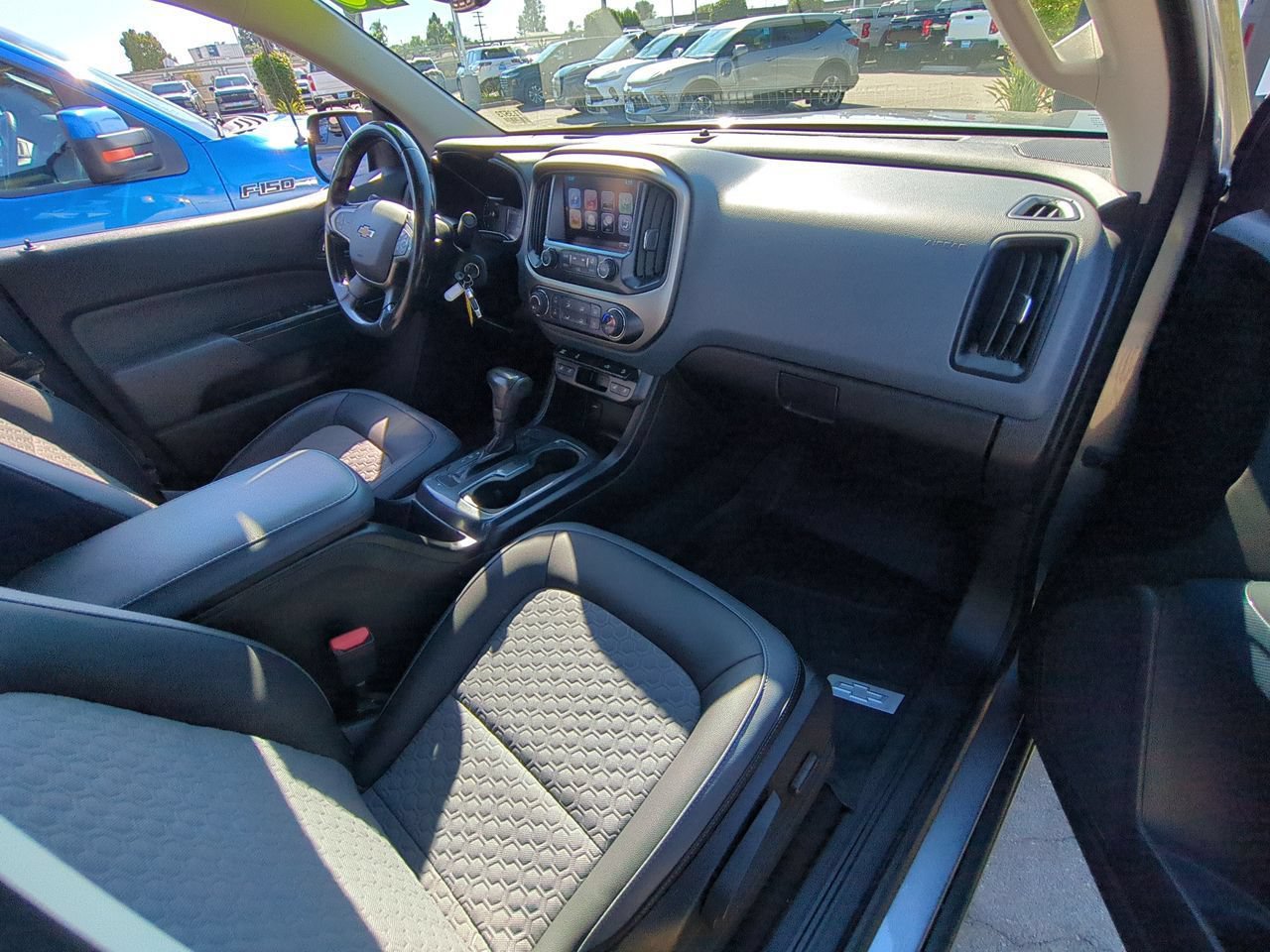 Used 2018 Chevrolet Colorado Z71 AWD/4WD image 27