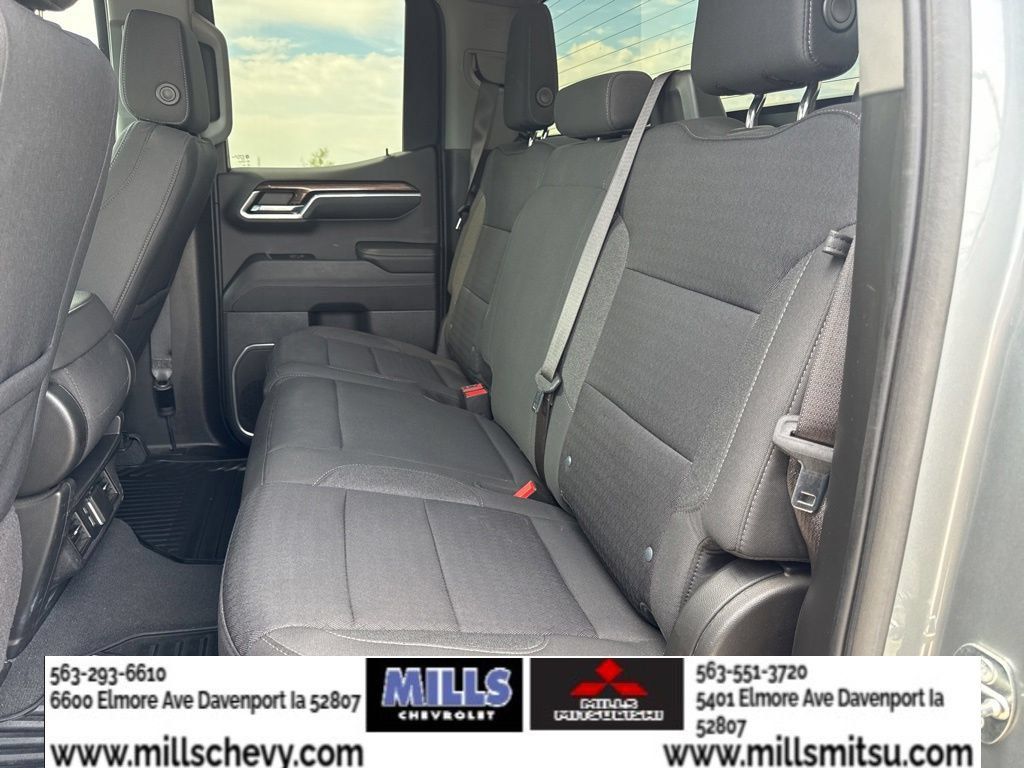 Used 2023 Chevrolet Silverado 1500 LT AWD/4WD image 21