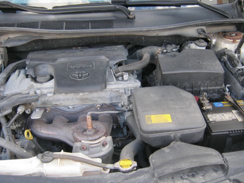 Used 2014 Toyota Camry LE image 15