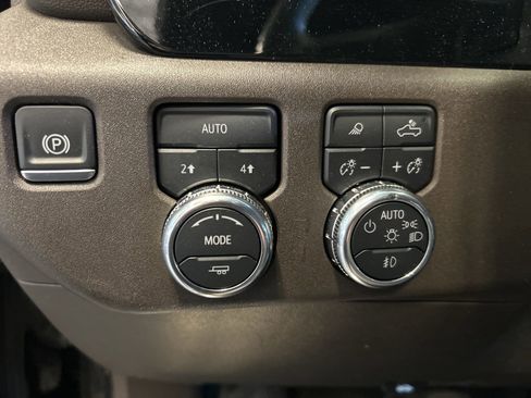 Used 2025 GMC Sierra 1500 SLT image 15