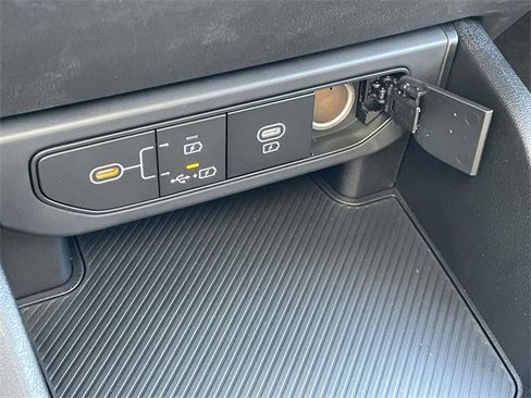 New 2025 Kia K4 LXS image 34