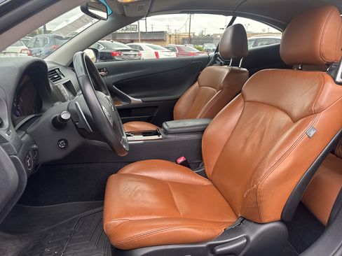 Used 2011 Lexus IS 350C w/ Luxury Pkg RWD image 27