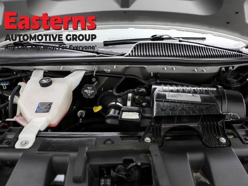 Used 2018 Chevrolet Express 2500 w/ Enhanced Convenience Package image 7