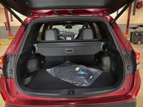 Used 2025 Subaru Forester Limited image 14