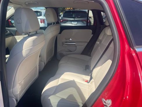 Used 2021 Mercedes-Benz GLA 250 4MATIC image 7
