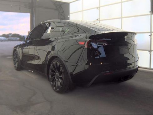 Used 2023 Tesla Model Y Performance AWD/4WD image 9