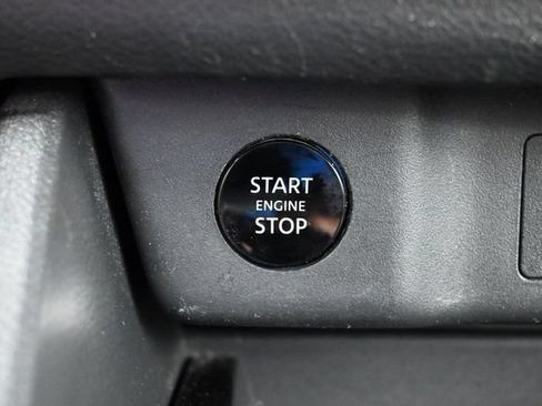 Used 2024 Nissan Rogue SV FWD image 23