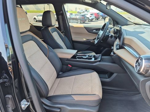 Certified 2025 Chevrolet Equinox ACTIV AWD/4WD image 28