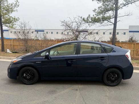 Used 2015 Toyota Prius Three image 8