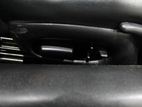 Used 2000 Chevrolet Corvette Hardtop w/ Memory Pkg image 4