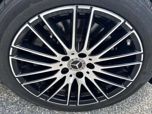 Used 2025 Mercedes-Benz C 300 4MATIC Sedan image 6