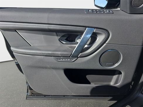 New 2026 Land Rover Discovery Sport Landmark image 29