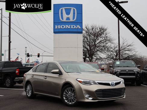 Used 2013 Toyota Avalon Limited image 1
