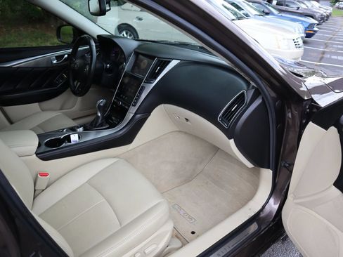 Used 2016 INFINITI Q50 3.0t Premium RWD image 15