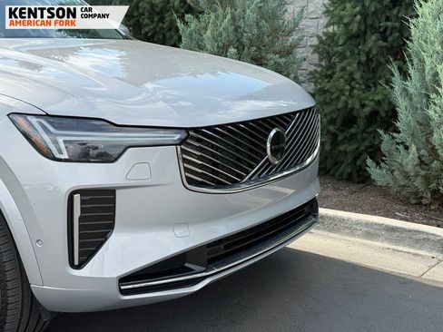 Used 2025 Volvo XC90 B6 Plus AWD/4WD image 11