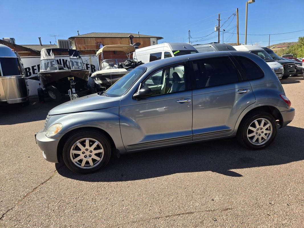 Used 2009 Chrysler PT Cruiser Touring FWD image 6