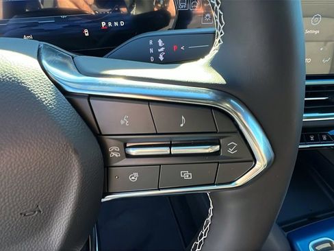 New 2026 Chevrolet Equinox EV LT image 21