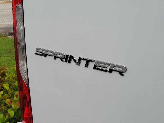 Used 2025 Mercedes-Benz Sprinter 2500 image 5