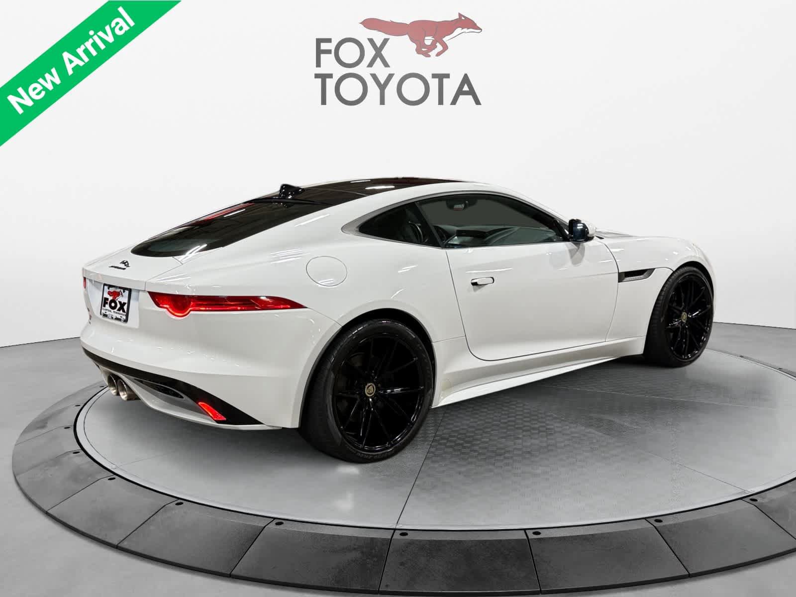 Used 2016 Jaguar F-TYPE Coupe RWD image 6