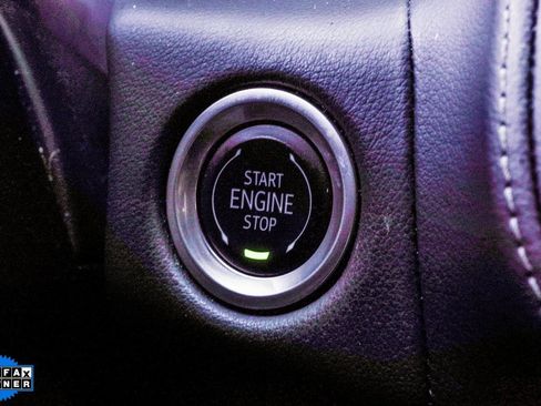 Used 2024 Chevrolet Suburban LT RWD image 25