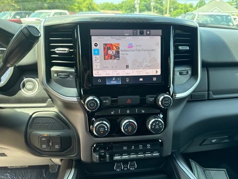 New 2026 RAM 2500 Big Horn AWD/4WD image 12