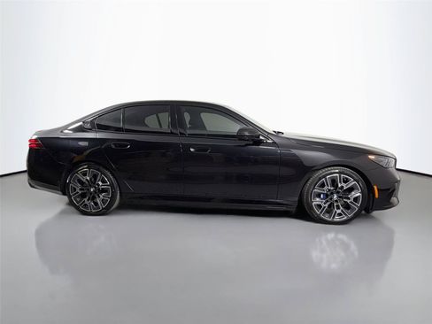 New 2026 BMW i5 eDrive40 w/ M Sport Package RWD image 8