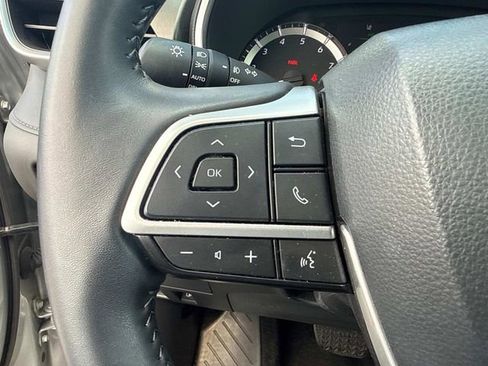 Used 2024 Toyota Highlander XLE FWD image 30