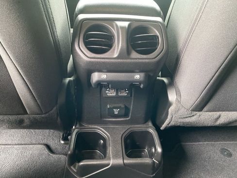 Used 2022 Jeep Gladiator Sport image 26