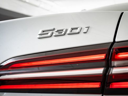 Certified 2025 BMW 530i xDrive image 9