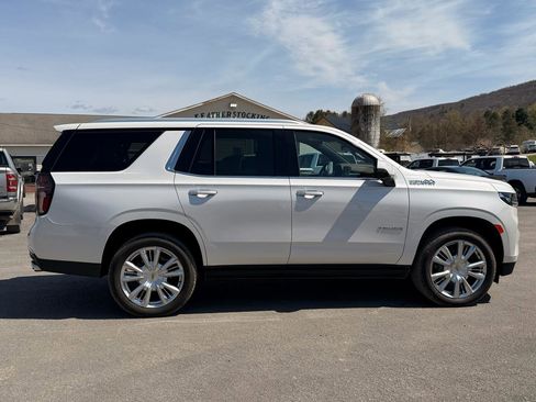 Used 2024 Chevrolet Tahoe High Country AWD/4WD image 4