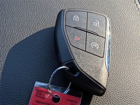 New 2025 GMC Canyon Elevation w/ Convenience Package image 33