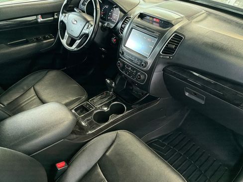 Used 2014 Kia Sorento SX w/ 3rd Row Package AWD/4WD image 19