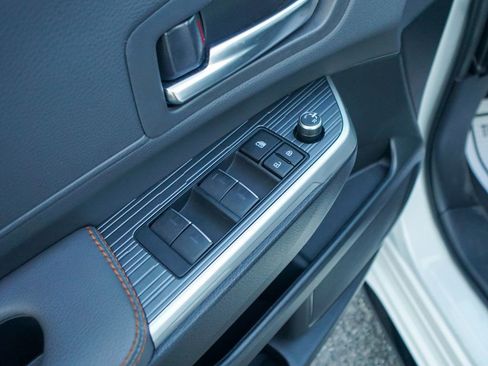 Used 2023 Toyota Sienna XSE image 17