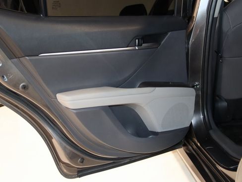 Used 2023 Toyota Camry LE image 47