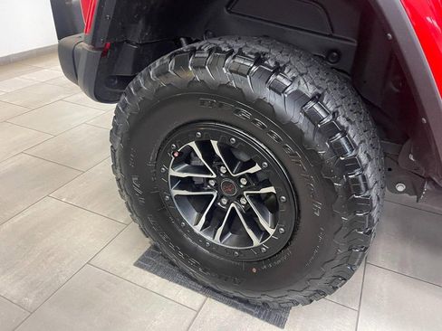 Used 2024 Jeep Wrangler Unlimited Rubicon image 10