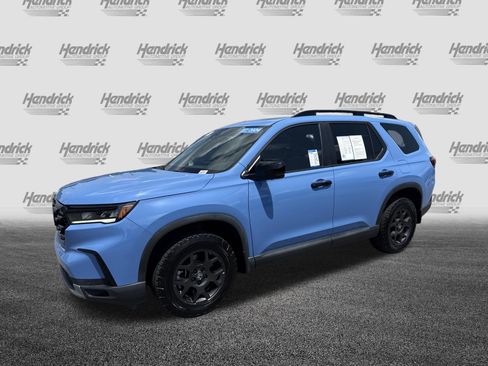 Used 2024 Honda Pilot TrailSport image 5