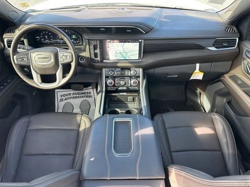 Used 2023 GMC Yukon Denali image 15