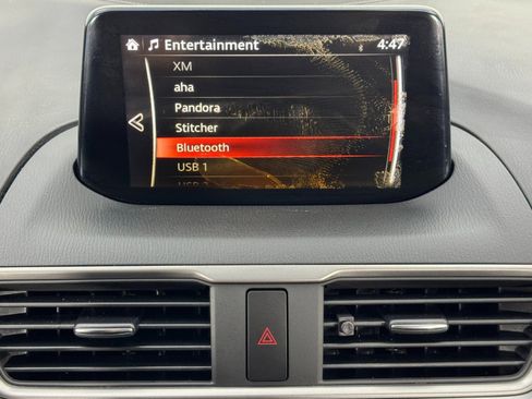 Used 2018 MAZDA MAZDA3 Sport w/ Preferred Equipment Package image 23