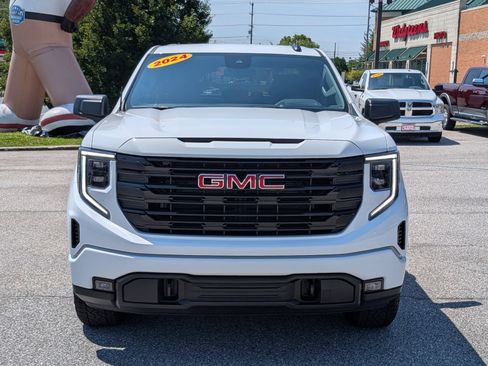 Used 2024 GMC Sierra 1500 Elevation w/ X31 Off-Road Package AWD/4WD image 8