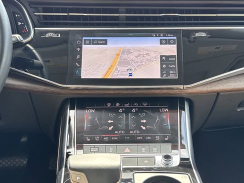 Used 2019 Audi Q8 Premium Plus AWD/4WD image 31