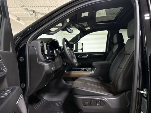 Used 2026 Chevrolet Silverado 3500 High Country w/ High Country Premium Package AWD/4WD image 21