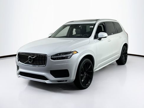 Used 2022 Volvo XC90 T6 Momentum w/ Advanced Package image 1