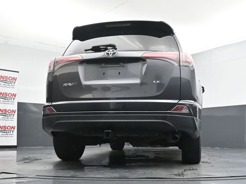 Used 2018 Toyota RAV4 LE FWD image 23