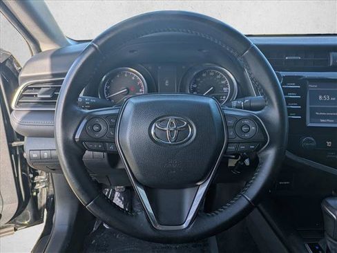 Used 2020 Toyota Camry SE image 13